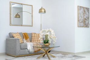 Living area - Marco Polo - Spacious Studio Lush View (Dubai)
