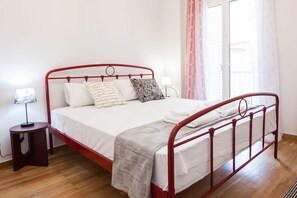 1 chambre, fer et planche à repasser, Wi-Fi, draps fournis