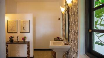 Garden View Room | Bathroom
