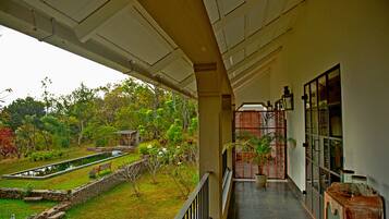 Ridge View Room | 1 bedroom, in-room safe, free WiFi