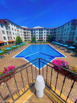 Outdoor pool - Cozy apartments, pool, near the beach. Family-friendly, pet-friendly. Book now! (Nesebar)