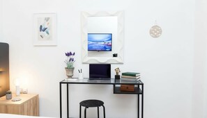 Interior - Contemporary and chic apartment in Central Athens (Athens)