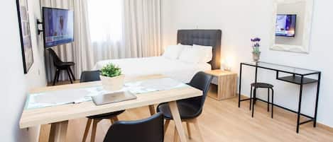 1 多间卧室、办公桌、熨斗/熨衣板、WiFi