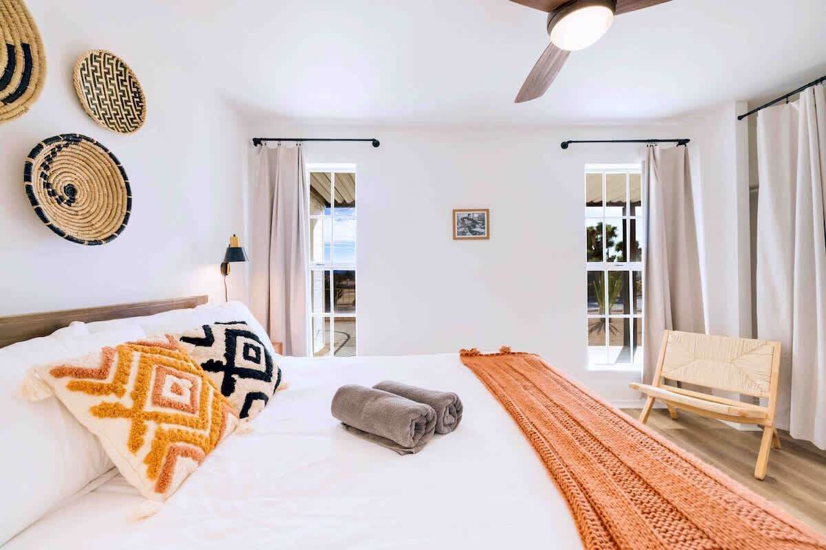 3 dormitorios, tabla de planchar con plancha, cuna de viaje y wifi