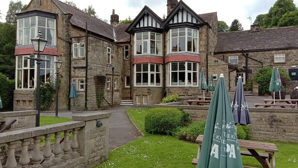 Front of property - Sir William Hotel (Hope Valley)