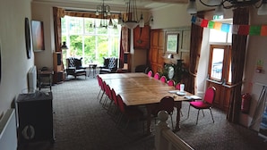 Laptop workspace, free WiFi - Sir William Hotel (Hope Valley)