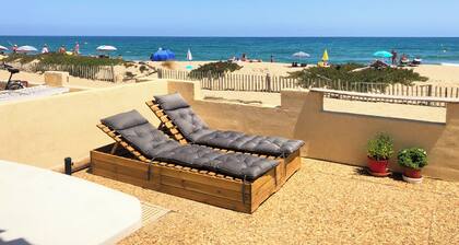 Les Coquillages Exceptional site Seafront house directly on Naturist beach