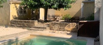 180m2 house with swimming pool in the village. Small & medium dogs accepted