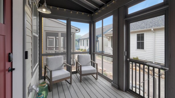 House, Multiple Beds (A Touch of Grey) | Property grounds - A Touch of Grey (Ottawa)