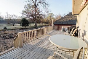 Terrace/patio - Cozy Escape with Golf Course Views! (Hot Springs Village)