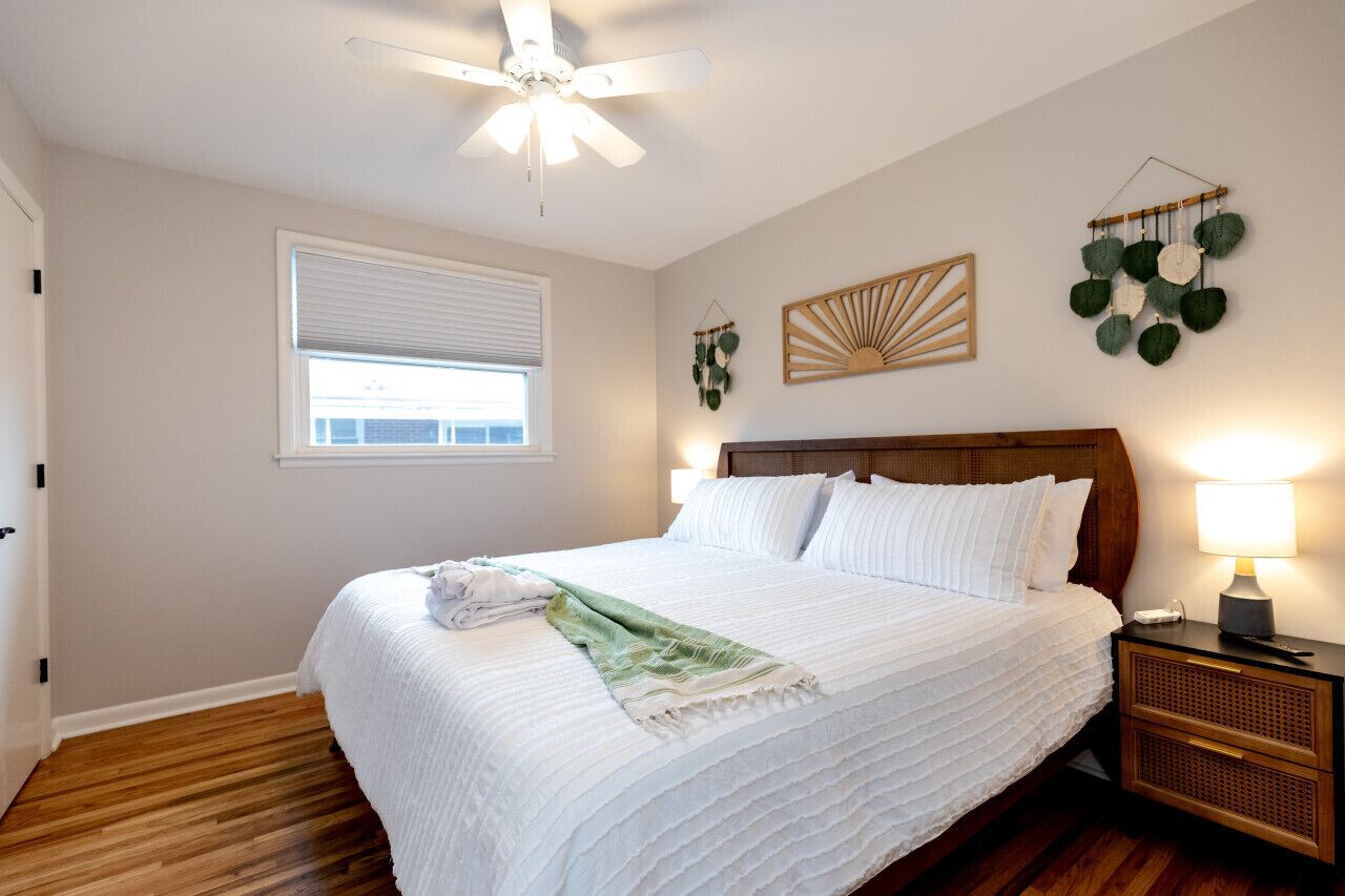 3 bedrooms, desk, iron/ironing board, free WiFi