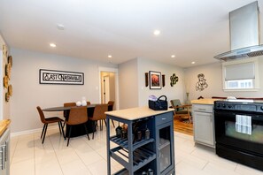 Interior - NEW LISTING! Casa Azul: King Beds, Close 2 Broadway HOT Tub with Private Yard (Nashville)