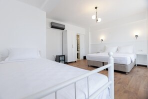 Standard Triple Room | Premium bedding, minibar, free WiFi, bed sheets - Karaüzüm Hotel Bozcaada (Bozcaada)