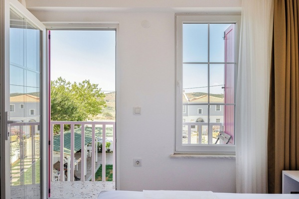 Ropa de cama de alta calidad, minibar, wifi gratis y ropa de cama
