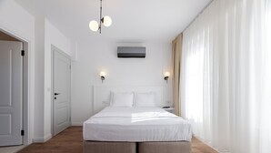 Kamar Double Standar
