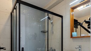 Kamar Triple Standar | Kamar mandi