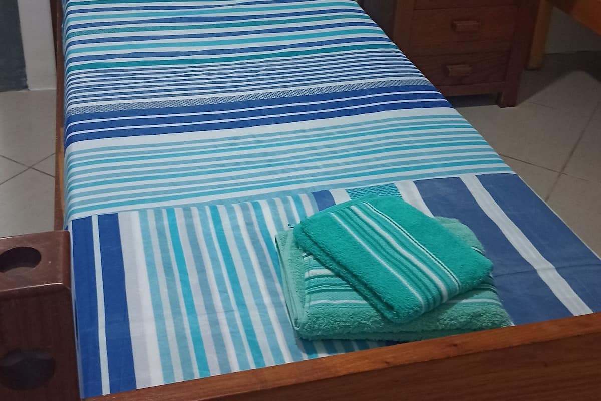Basic Single Room | 5 bedrooms, blackout curtains, iron/ironing board, free WiFi