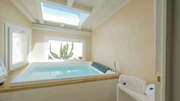 Exclusive Suite, Sea View | Bathroom | Hair dryer, slippers, towels, soap