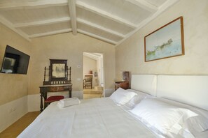 Suite Exclusive, vue mer | 1 chambre, coffres-forts dans les chambres, rideaux occultants