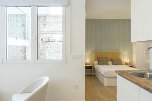 1 chambre, fer et planche à repasser, Wi-Fi gratuit, draps fournis