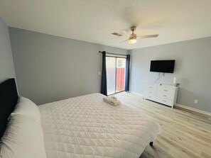 1 habitación, tabla de planchar con plancha, wifi y ropa de cama 