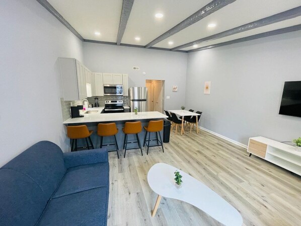 TV - Sunny Getaway * 1BR condo close to the beach (C) (Myrtle Beach)