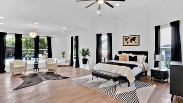 5 bedrooms, iron/ironing board, WiFi, bed sheets