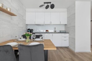 Dining - Spadochroniarzy 10G | Contemporary Apartment | Spa (Dziwnów)