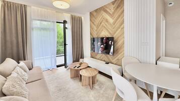 Comfort Apartment | Living room | 30-inch Smart TV with digital channels