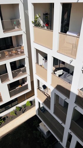  Appartement de haut standing  avec terrasse et vue sur la ville lumière