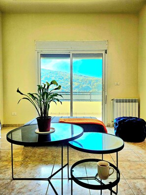 Interior - Heavenly Escape, Batroun: Charming 3 bedroom flat in villa w stunning sea view (Batroun)