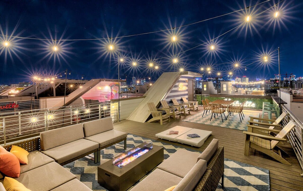 Huge Rooftop 4 Bed 4 Bath New Modern Home 15 Beds