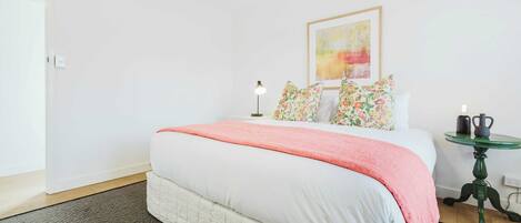 2 Schlafzimmer, Bügeleisen/Bügelbrett, kostenloses WLAN, Bettwäsche