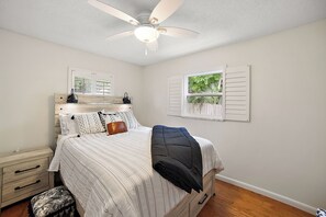 3 bedrooms, iron/ironing board, WiFi, bed sheets - 3 min drive to DT Mount Dora! (Mount Dora)