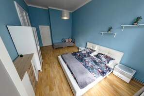 2 bedrooms, iron/ironing board, WiFi, bed sheets - I.P.Pavlova (Prague)