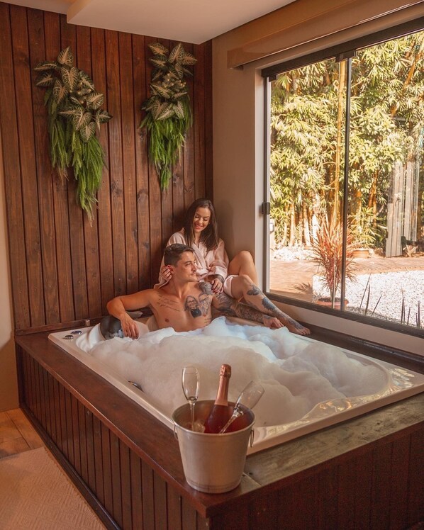 Luxury Cabin, Lake View | Premium bedding, minibar, individually decorated, desk