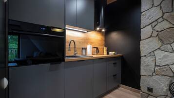 Comfort Apartment, Balcony, Mountain View | Private kitchenette | Fridge, stovetop, electric kettle, toaster