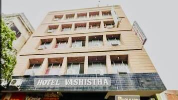 Mặt tiền nơi lưu trú