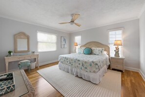 3 sovrum, skrivbord, gratis wi-fi och sängkläder