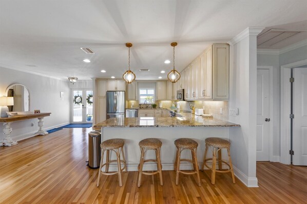 Fridge, microwave, oven, stovetop - Pelican Lagoon: *Heated Pool *Canal-front *Dock *Steps to Beach (Anna Maria)