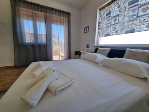3 chambres, fer et planche à repasser, Wi-Fi, literie fournie