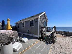Terrace/patio - Waterfront Cottage With Lovely Patio (2382) (Truro)