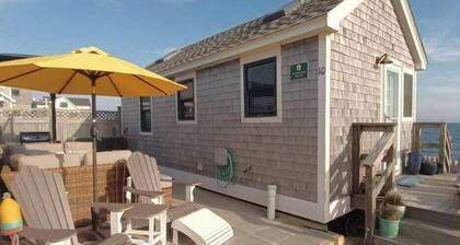 Waterfront Cottage With Lovely Patio (2382)