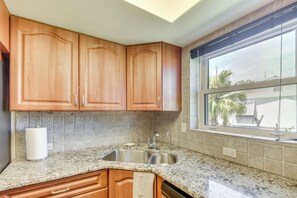 House (3 Bedrooms) | Interior - Sunny South Daytona Home w/ Pool & Grill! (Daytona Beach)