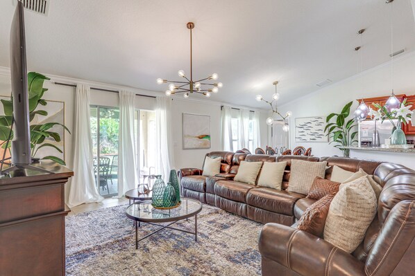 House (4 Bedrooms) | Interior