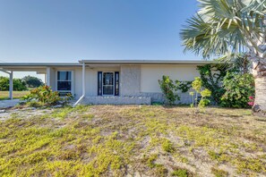 Interior - Port Charlotte Canal-front Home w/ Private Pool! (Port Charlotte)