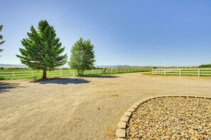 Apartment (2 Bedrooms) | Interior - Dillon Ranch Retreat w/ Endless Mountain Views (Dillon)