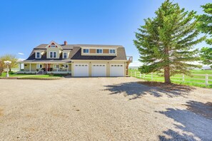 Apartment (2 Bedrooms) | Interior - Dillon Ranch Retreat w/ Endless Mountain Views (Dillon)