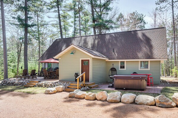 'Northwood Tours Escape': Hot Tub & Lake Access! - Minocqua, wI