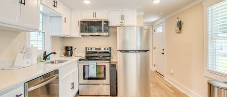 House (2 Bedrooms) | Interior